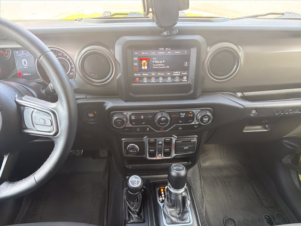 Used 2022 Jeep Wrangler Unlimited Sport AWD/4WD image 17