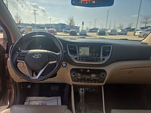 Used 2017 Hyundai Tucson SE Plus image 28