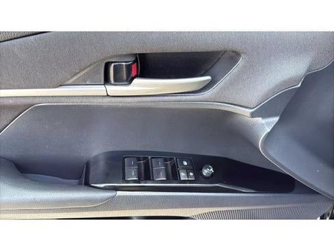 Used 2025 Toyota Camry LE FWD image 14