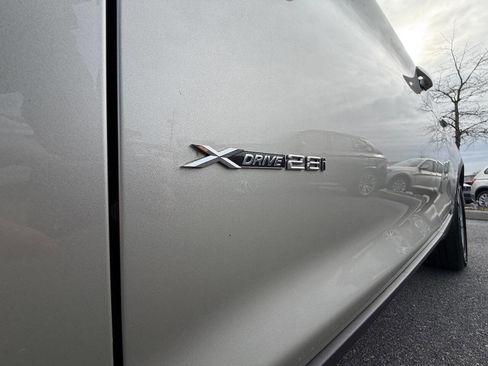 Used 2011 BMW X3 xDrive28i image 16