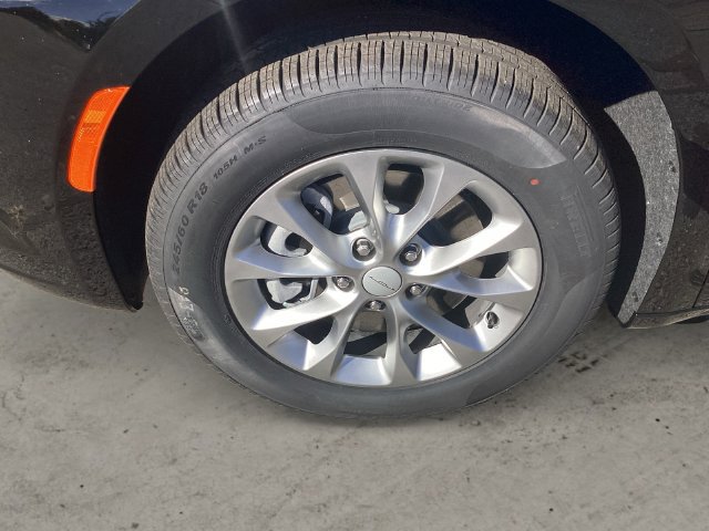 New 2027 Chrysler Pacifica Select AWD/4WD image 14