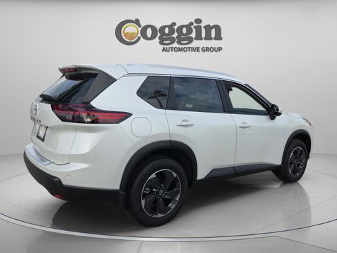 New 2026 Nissan Rogue SV w/ SV Premium Package FWD image 5