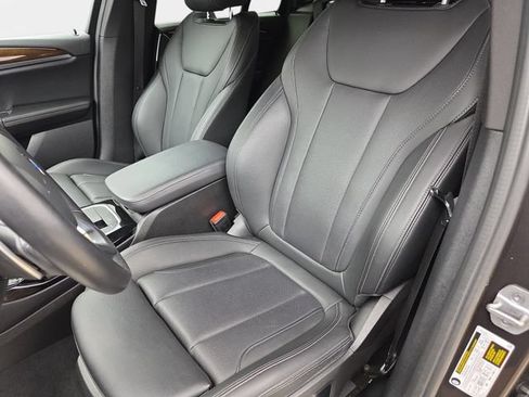 Used 2024 BMW X3 sDrive30i w/ Convenience Package RWD image 15