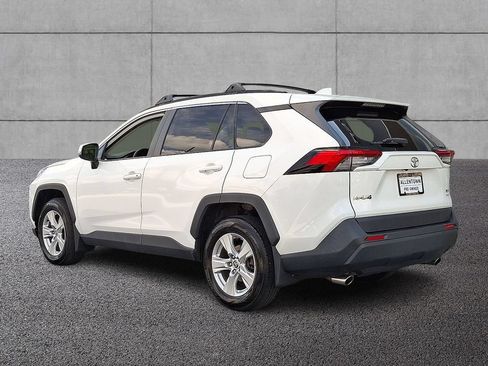 Used 2020 Toyota RAV4 XLE w/ Convenience Package AWD/4WD image 6