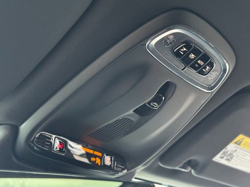 Used 2019 Volvo XC60 T5 R-Design w/ Protection Package image 32