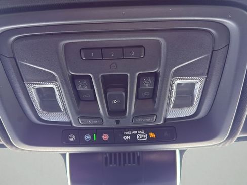 Used 2025 GMC Sierra 3500 AT4 w/ AT4 Premium Plus Package image 38