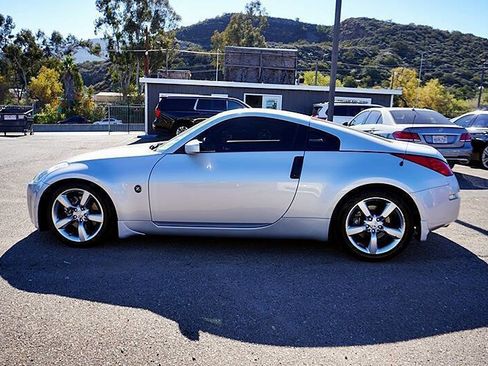 Used 2006 Nissan 350Z Base 2dr Coupe w/ (N93) Cargo Convenience Pkg image 7