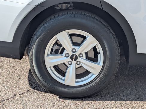 Certified 2025 Kia Sorento LX image 7