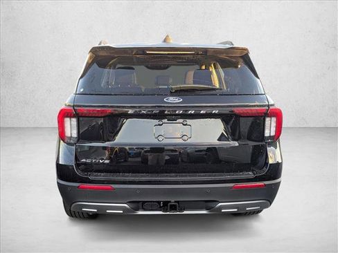 New 2026 Ford Explorer Active image 7