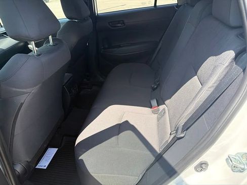 Certified 2023 Toyota Corolla Cross LE w/ Moonroof Package AWD/4WD image 15