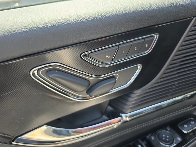 Used 2021 Lincoln Corsair FWD image 14