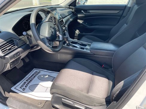 Used 2018 Honda Accord LX image 8