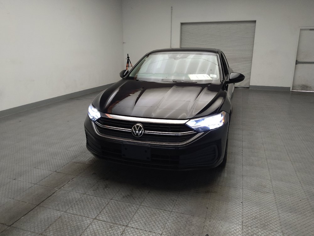 Used 2023 Volkswagen Jetta SE FWD image 15