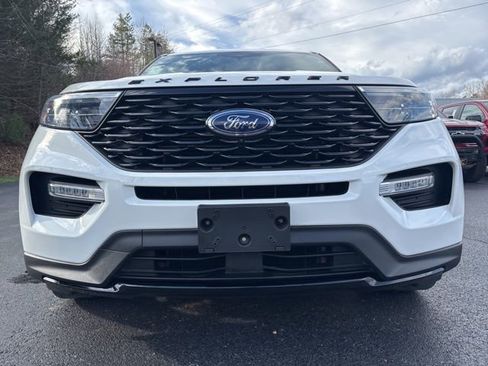 Used 2023 Ford Explorer ST-Line w/ Class IV Trailer Tow Package image 10