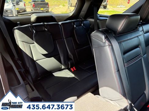 Used 2025 Ford Explorer ST-Line w/ ST-Line Street Pack AWD/4WD image 38