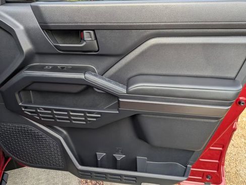 Used 2025 Toyota 4Runner SR5 image 32