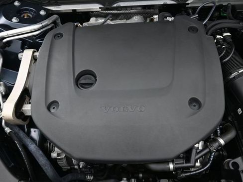 Used 2023 Volvo XC90 B6 Core w/ Climate Package image 33