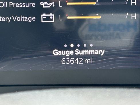 Used 2023 Jeep Grand Cherokee Laredo image 24