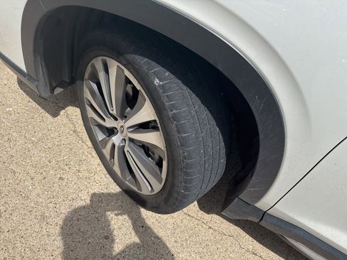 Used 2019 Subaru Ascent Limited w/ Popular Package #2 image 8