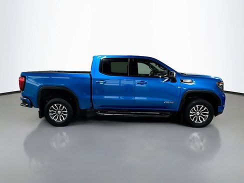 Used 2022 GMC Sierra 1500 AT4 w/ Technology Package AWD/4WD image 5