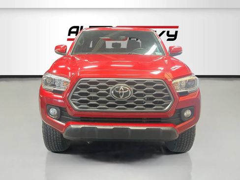 Used 2022 Toyota Tacoma TRD Off-Road w/ Truck Exterior Package (TMS) AWD/4WD image 2