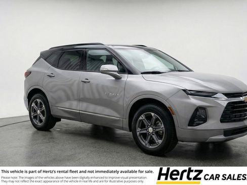 Used 2025 Chevrolet Blazer LT FWD image 1