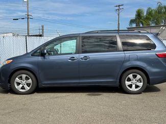 Used 2015 Toyota Sienna LE FWD video 2