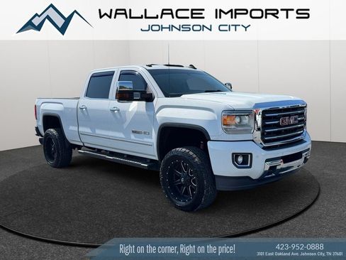 Used 2015 GMC Sierra 2500 SLT w/ Duramax Plus Package AWD/4WD image 7