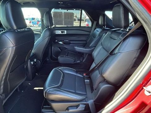 Certified 2022 Ford Explorer ST image 16