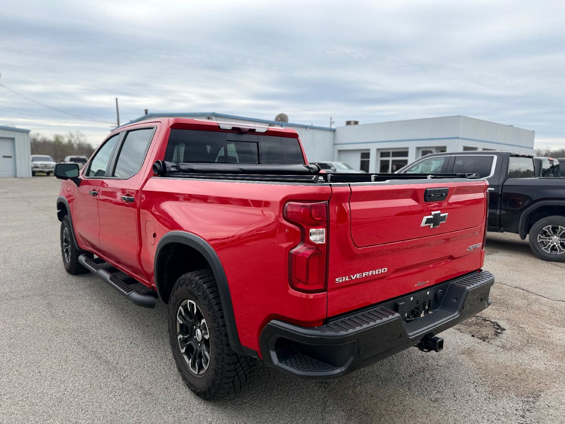 Used 2023 Chevrolet Silverado 1500 ZR2 w/ Technology Package AWD/4WD image 5
