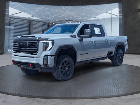 Used 2024 GMC Sierra 2500 AT4 w/ AT4 Premium Plus Package AWD/4WD image 2