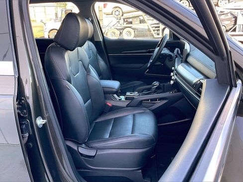 Used 2023 Kia Telluride S image 7