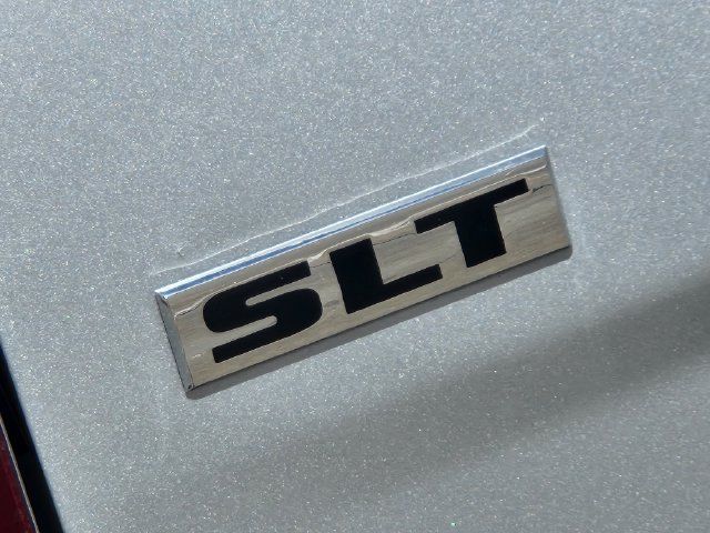 Used 2017 RAM 1500 Classic SLT AWD/4WD image 11