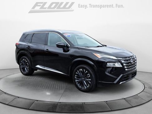 Used 2025 Nissan Rogue Platinum FWD image 1