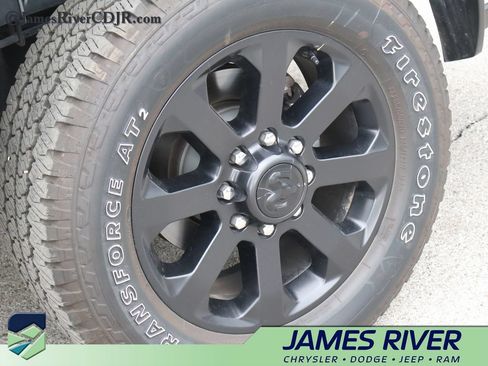 Used 2025 RAM 3500 Laramie w/ Sport Appearance Package AWD/4WD image 39
