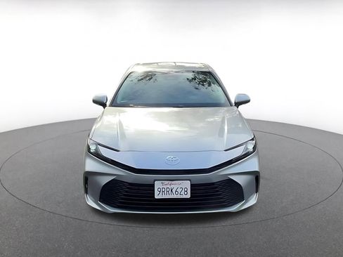 Used 2025 Toyota Camry LE image 4