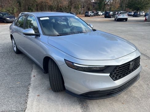 Used 2025 Honda Accord LX image 13