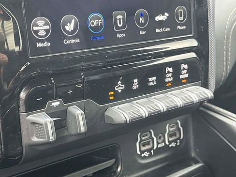 Used 2020 RAM 1500 Limited image 33