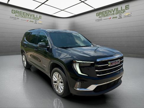 Used 2026 GMC Acadia Elevation w/ Elevation Premium Package FWD image 3