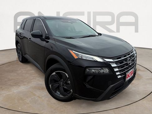 Used 2025 Nissan Rogue SV FWD image 4