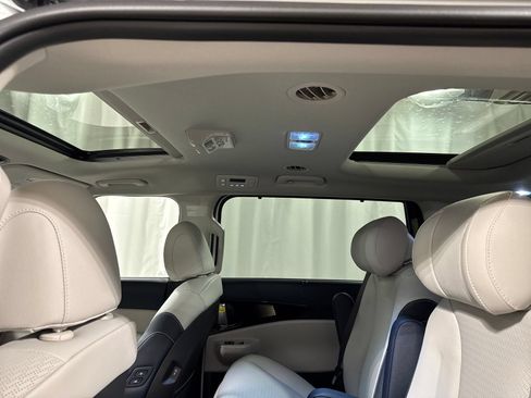 New 2026 Kia Carnival SX Prestige FWD image 28