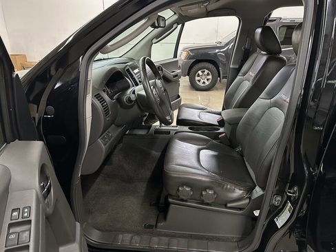 Used 2012 Nissan Xterra PRO-4X w/ Pro-4x Leather Pkg image 13