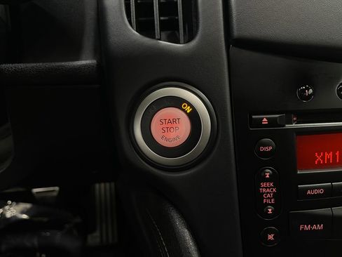 Used 2013 Nissan 370Z Touring image 19