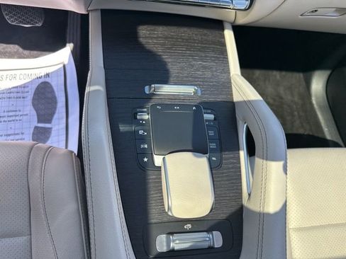 Used 2022 Mercedes-Benz GLS 450 4MATIC image 14