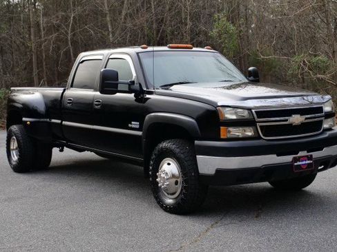 Used 2007 Chevrolet Silverado 3500 LT w/ Heavy-Duty Power Package image 4