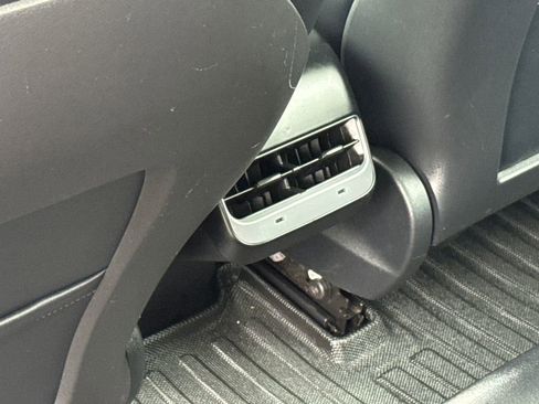 Used 2022 Tesla Model 3 Performance image 36