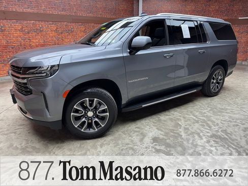 Used 2021 Chevrolet Suburban LT image 1