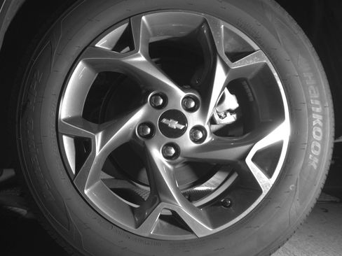 Used 2025 Chevrolet Trax LT image 14