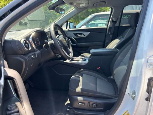 Used 2025 Chevrolet Blazer LT FWD image 28