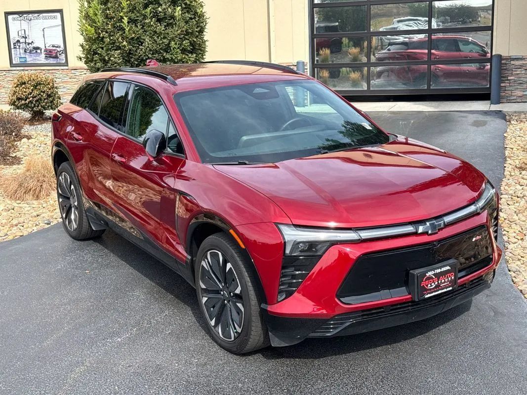 Used 2024 Chevrolet Blazer EV RS AWD/4WD image 10